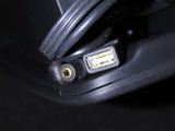 USB端子を装備しております。