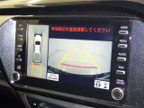 バックモニター付なので後退時に後方が見えるので安心。 車は構造上、死角がたくさんなので万が一を考えると必須ですね。 あくまで補助の為の装備、バックは目視で確認する事が重要ですよ。