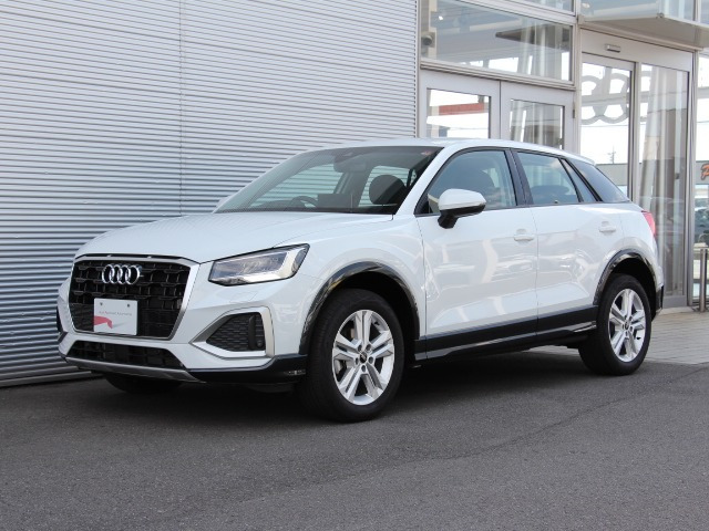 Q2 35 TFSI アドバンスド 