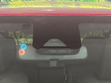 【トヨタセーフティセンス】走行中に前方の車両等を認識し、衝突しそうな時は警報とブレーキで衝突回避と被害軽減をアシスト。より安全にドライブをお楽しみいただけます。