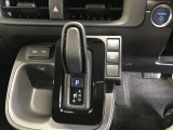 スマートキーを携行していればエンジンの始動やドアの開閉もスマートに☆