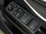 電動格納式ドアミラー・パワーウインドウを装備しています。