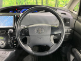 【純正革巻きステアリング】上質な革を使用することで、手にしっかり馴染みとても運転しやすいハンドルです♪