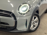 ●LEDヘッドライト:夜間走行時も良好な視界を確保し安心して運転できる高輝度LEDヘッドライトを装備!点灯速度が早く、消費電力も抑えられています。