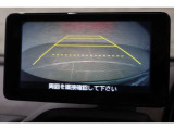 バックカメラが装備されており、後方の安全確認はもちろんのこと狭い場所での駐車や雨の日・夜間など視界の悪いコンディションでのストレスの軽減にもなります!