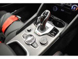ALFA DNAドライブシステム採用により車を自在に変化させ、どんな状況でもあなたに快適なドライブフィールを提供致します。