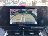 バックガイドモニターで、後方を確認しながら安心して駐車することができます。運転初心者も熟練者も必須の機能ですよ!