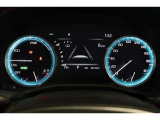 マルチインフォメーションディスプレイ付きのメーターです!エコ運転へ導く多彩な情報を表示してくれます。