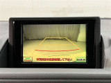 ディスプレイオーディオやカーナビは、現代のドライブにおいて欠かせない装備のひとつです。初めての場所でも迷いにくく、快適なルート案内で運転をサポートします。移動中のエンターテインメント性も高まります。