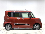 ドアは約90度に開くので荷物も積み込みやすく、乗り降りもしやすい♪ ロングドライブも快適に過ごせる工夫がいっぱいです♪♪