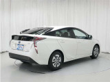 バックカメラが付いているので後方確認が非常にしやすいです。今や運転初心者も熟練者も必須装備!ついていて損はないですね♪