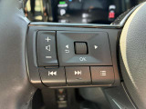 ナビの音量調整やメーターの画面を操作可能です!片手で操作できるので運転中でも安全です!