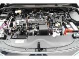 エンジンルームの樹脂部分は丁寧に磨いてツヤをだしています。当社の中古車のエンジンルームクリーニングはとても自信があります★