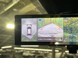 【アラウンドビューモニター】専用のカメラにより、上から見下ろしたような視点で360度クルマの周囲を確認することができます☆死角部分も確認しやすく、狭い場所での切り返しや駐車もスムーズに行えます。