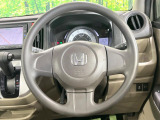 インテリアに合わせたデザインのステアリングは、運転される方のことも考え、運転しやすい形状、大きさです。是非一度、実際に触ってお確かめください。