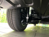 お車を安心してお乗りいただく為には、足回りの定期点検が欠かせません。サービスサポート(有償保証)では無料点検もご提供しており、安心のカーライフをお過ごしいただけるサポート体制が整っています。
