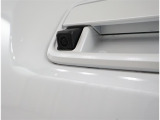 バックカメラが付いているので後方確認が非常にしやすいです。今や運転初心者も熟練者も必須装備!ついていて損はないですね♪