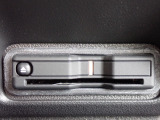 ■【ETC車載器】が装備されています。セットアップをしてお渡しとなり、ETCカードを差し込むだけで高速道路の利用が可能です。