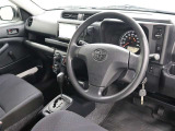 運転席廻りです。