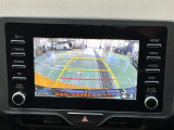 バックモニター装備!駐車時等に活躍♪ ガイドライン付きで、自信が無くても O.K♪ 一度体験すると、無くてはならないものですよ☆