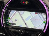 ●純正ナビ:一体感のあるナビは、高級感ある車内を演出してくれます。オーディオ機能も充実しておりますので、運転もより楽しめます♪