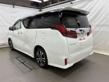走りにこだわりながら収納力も持ち合わせたお車です。