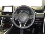 運転席まわりです。 各操作スイッチは使いやすい位置に配置されてます。