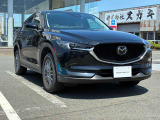 【車検・点検もおまかせください】 お買い上げ頂いたお車の整備も当社工場で行います。ディーラー基準の安心な整備でお客様の車検・点検もサポートします。