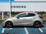 【メーカーオプション装着車】 セーフティクルーズパッケージの内容 スマートブレーキ+ドライビングディスプレイ+タコメーター+レーンキープアシスト+マツダレーダークルーズ+交通標識認識システム