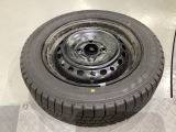 当社にてデモ走行時に装着していたワンシーズン使用の中古スタットレスタイヤ+ホイール4本セットを用意致しました。(2025年製、タイヤ+ホイールは現状渡し、保証対象外です)