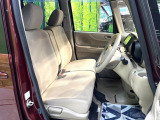 運転席シート廻りは使用感も少なく、良好な状態となっています。丁寧に使われていたことがよくわかりますね。