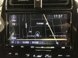 純正ナビを装備。タッチパネル式で使いやすく、お出かけもラクラクです。