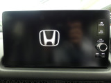 HondaCONNECTディスプレイ装着車。BOSEプレミアムサウンドシステムも装備されており、臨場感ある音楽が楽しめます