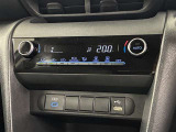 充電用USB端子付き。スマートフォンなどの充電に便利です。