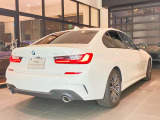 BMWのメカニックによる、100項目の納車前点検エンジン、ミッション、マフラー、電気系統やコンピュータなどを詳細に点検します。交換基準の部品があれば、純正部品を使用し整備した後にお客様にお渡しします。