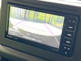 【バックカメラ】駐車時に後方がリアルタイム映像で確認できます。大型商業施設や立体駐車場での駐車時や、夜間のバック時に大活躍!運転スキルに関わらず、今や必須となった装備のひとつです!