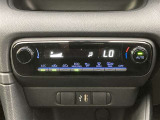 オートエアコンは温度を設定するだけで、自動で風量などを設定してくれます。運転しながら操作も必要ないので、安全性も向上します。