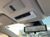 SOSコールつきなのでもしもの時にオペレーターと直接会話ができ安心です。(ご利用にはNissanConnectへの登録が必要です) スマートルームミラーなので後席に人や大きな荷物があっても後方確認がしやすいです。