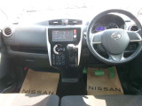 操作しやすい運転席廻り!操作パネルも使いやすい!!ドライブが楽しくなります!