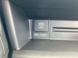 充電用USBジャック(急速充電対応タイプ2個付)