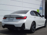名鉄AUTOオリジナルコーティングMコートをはじめウインドフィルム施工、ドライブレコーダー取付、BMWパフォーマンスアクセサリーなど各種承ります。