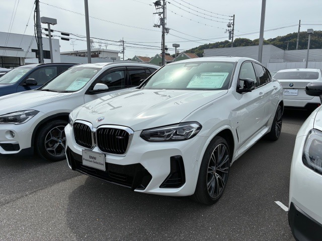 X4 M40i 4WD 