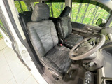運転席シート廻りは使用感も少なく、良好な状態となっています。丁寧に使われていたことがよくわかりますね。