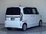 バックカメラが付いているのでバックでの車庫入れも安心です。