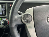 ステアリングスイッチ装備!運転しながら手元でオーディオの操作などができます。