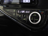 車内を快適に、オートエアコンを装備しています。