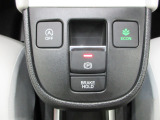 電子パーキングブレーキ仕様となります。ブレーキホールド機能を搭載しているので、渋滞時や信号待ち等に便利です。