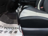 荷物を置いたときに落ちないように支えてくれます。