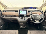 いつでも気持ちよく運転できて、使い勝手のいい収納や体をケアするシート、細部にまでこだわったインテリア♪