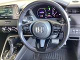 Hondaセンシング搭載ミリ波レーダーと単眼カメラで、クルマの前方の状況を認識。ブレーキやステアリングの制御技術と協調し、安心・快適な運転や事故回避を支援する先のシステムです